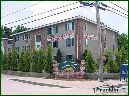 Franklin Woods apartments 1792-1800 New London Turnpike, West Warwick, RI 02893
